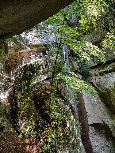 Cascade de Talloires hike