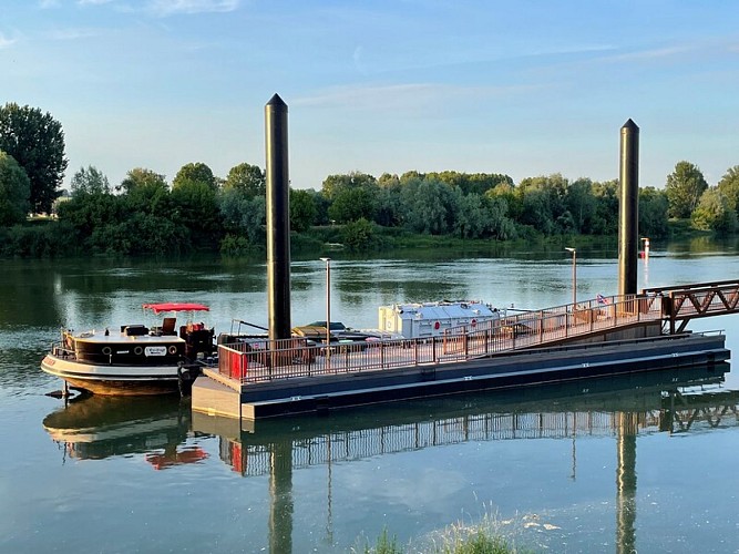 2021-06-09-le ponton et la première péniche(1)