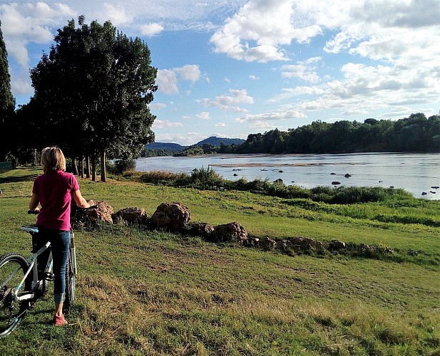 Promenade-en-Velo-electrique-a-Villechaud