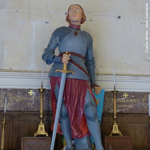 Statue (Eglise St Laurent)