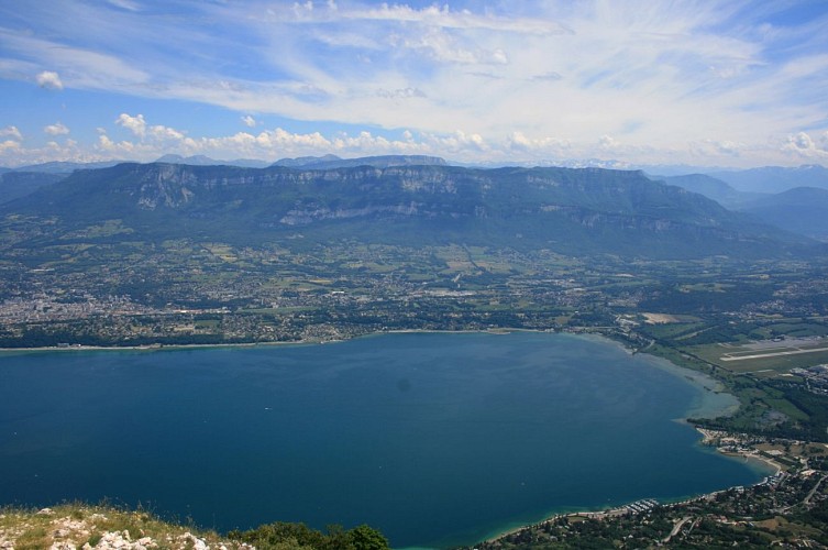 Hike to La Dent du Chat from Bourdeau