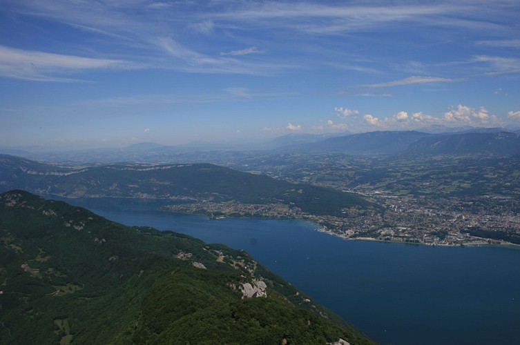 Hike to La Dent du Chat from Bourdeau