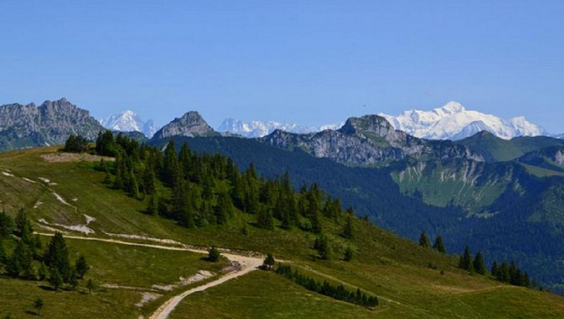 Hiking "Crêtes d'Hirmentaz"