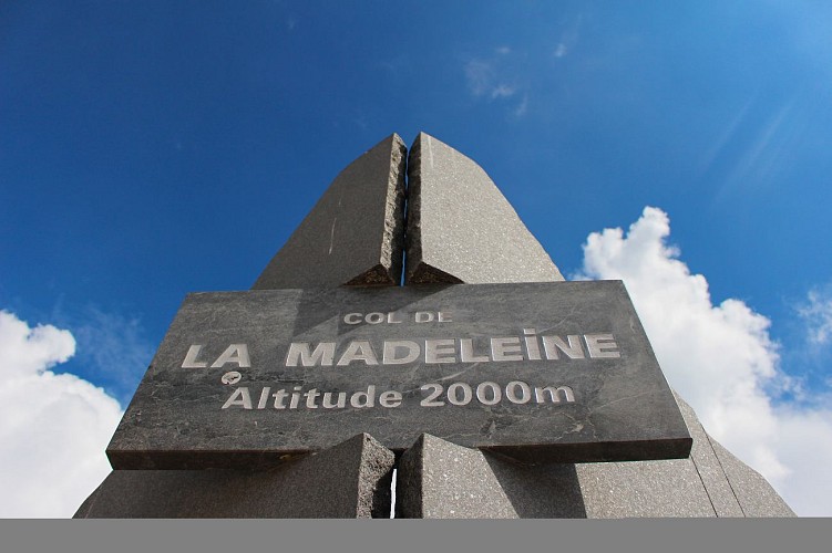 Le Col de la Madeleine - B25