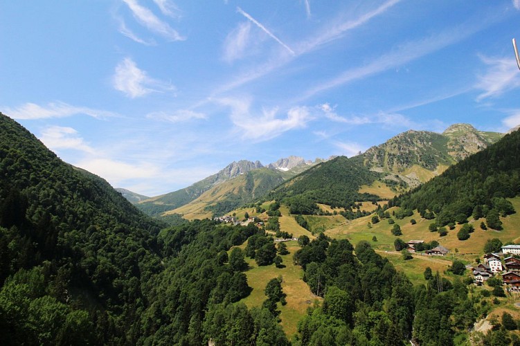 Vue de la boucle du Col de la Madeleine,