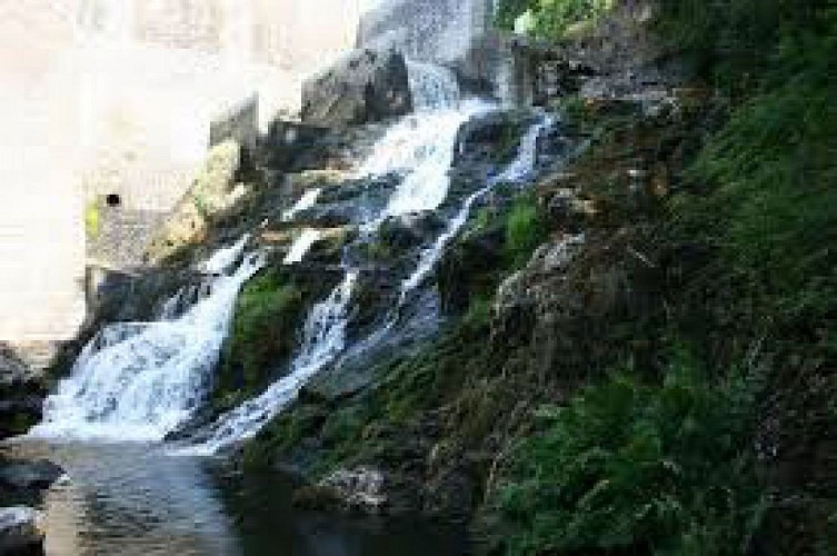 Cascade à Bosméléac