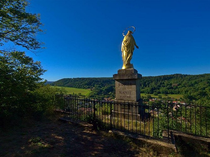 Vierge sur les hauteurs de Gorze