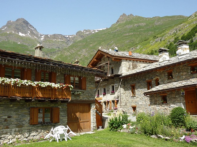 Pointe des Fours hiking trail