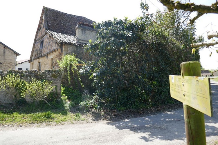 PR8 Cabidos Les Manoirs crédit Tourisme Nord Béarn (12)