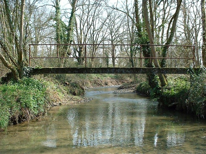 PR10B pont de l'Uzan à Mazerolles 1440X1080