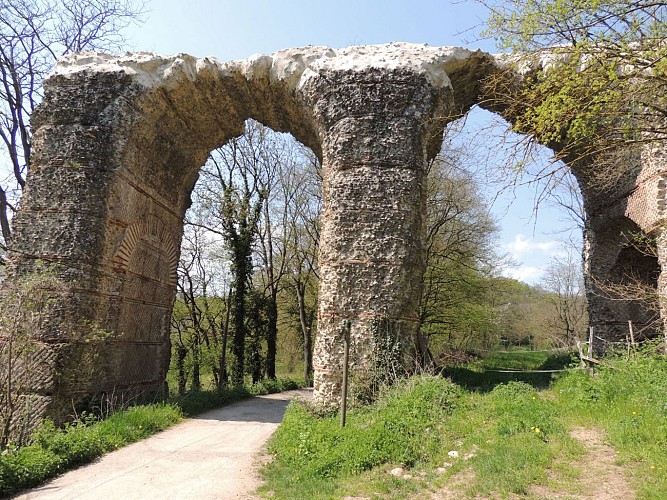 Balade au pont siphon du Garon de l'Aqueduc romain du Gier