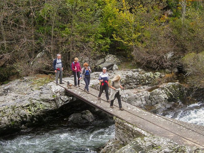 La passerelle du Tayrac