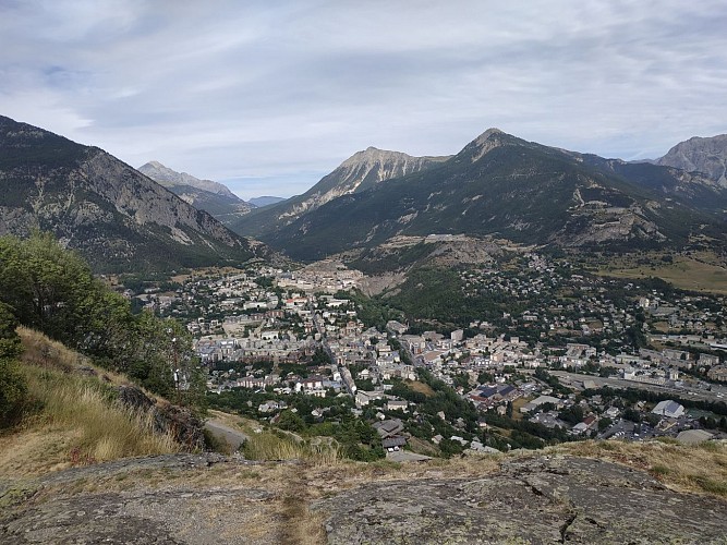 Vue depuis Puy Saint Pierre