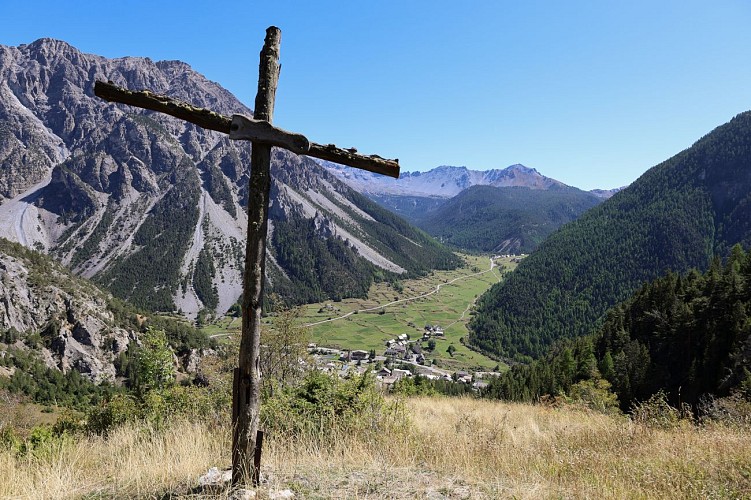 The Alp du Pied and the Chapelle Sainte-Marie-Madeleine_Cervières