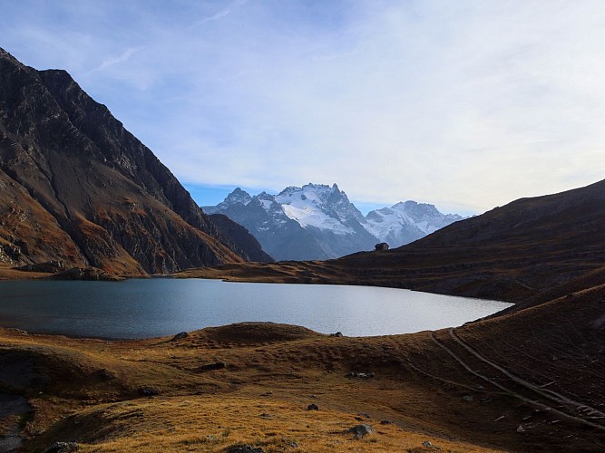 Lago e rifugio Goléon