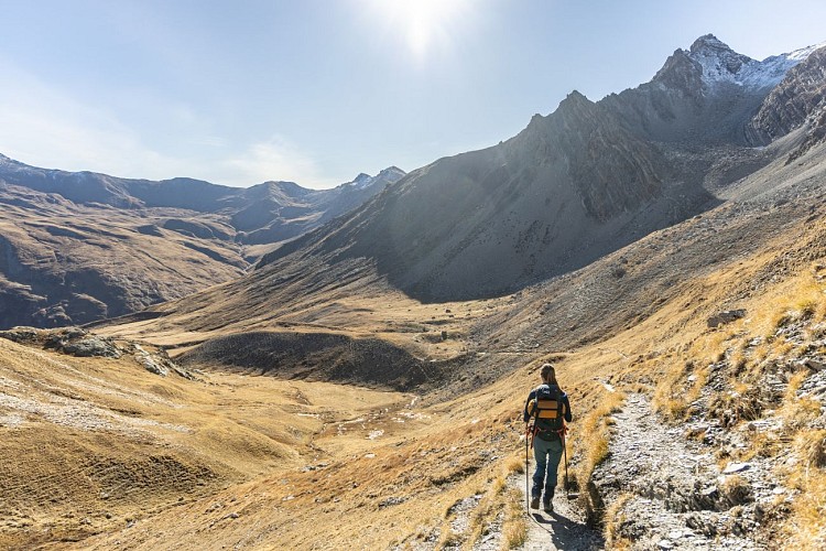 Lac des Cordes from Les Chalps