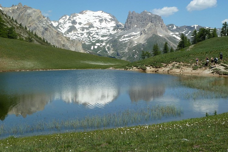 Col des Thures and Lac Chavillon
