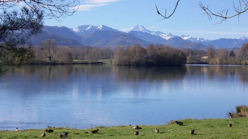 Montréjeau "Montréjeau et son lac"