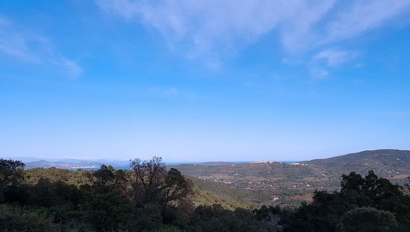 Panoramas-Wanderung aus dem Golf von Saint-Tropez und der Cavalaire Bay