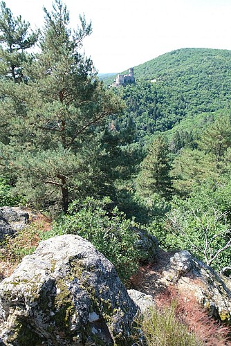 Le sentier de l'Association Pour l'Aménagement des Gorges d'Enval_Enval