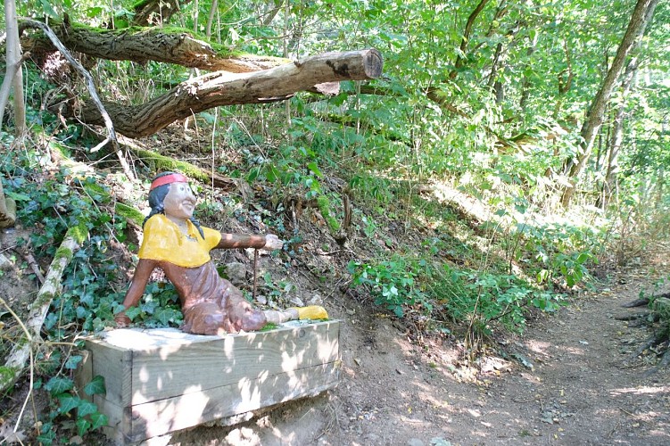 Le sentier de l'Association Pour l'Aménagement des Gorges d'Enval_Enval