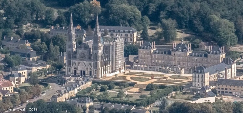 La Basilique - La Chapelle-Montligeon