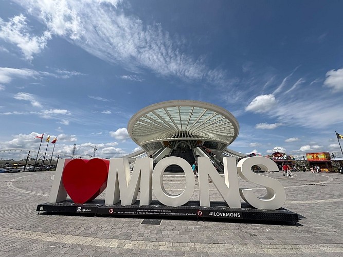 Gare de Mons avec les lettres