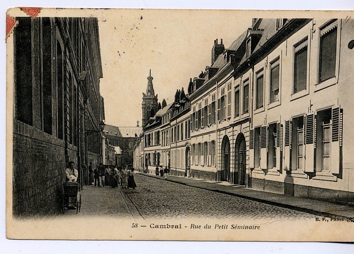 Cambrai through the streets