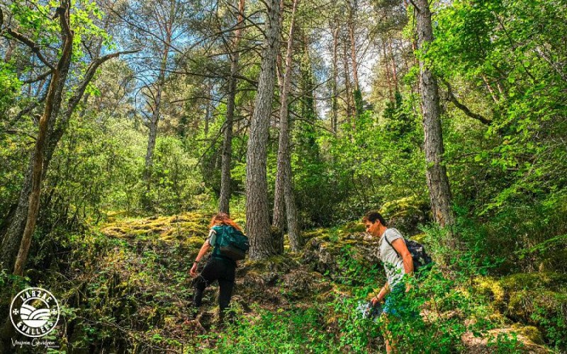 La montée au dessus de la source