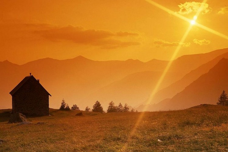 Randonnée Tinée. Coucher de soleil près de la cabane de Tortisse