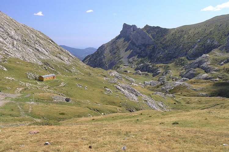 l vecchio Rifugio Don Barbera e il Vallone dei Maestri dal Colle dei Signori