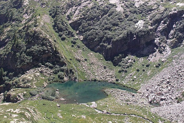 Il piccolo Lago mediano della Sella