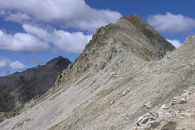 Il Colle e la Cima di Fremamorta visti dal versante francese