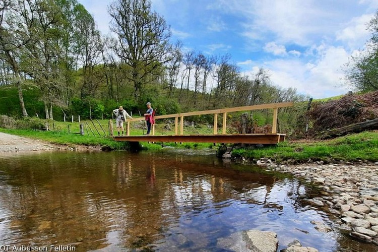 Chateaux and valleys