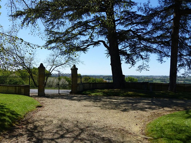 Claracq, sentier et villa Lalonquette, cph Tourisme Nord Béarn et Madiran (20)