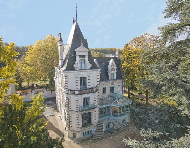 LE GRAND-LUCE / La petite ville reconstruite