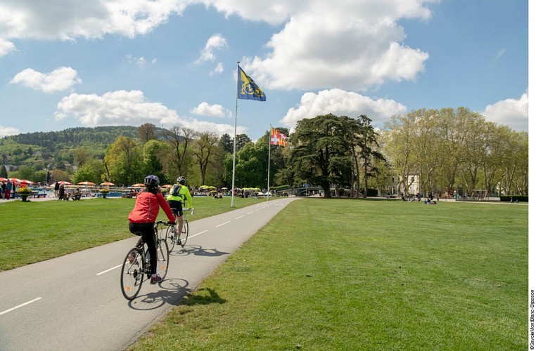 Groene route langs het meer van Annecy