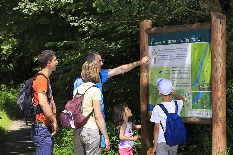 Path of the lône d'en l'Ile