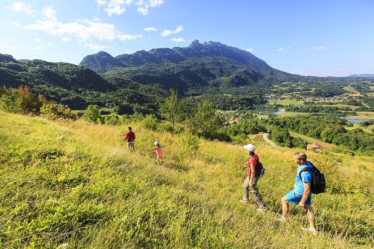 Tour langs de meren van St Jean de Chevelu