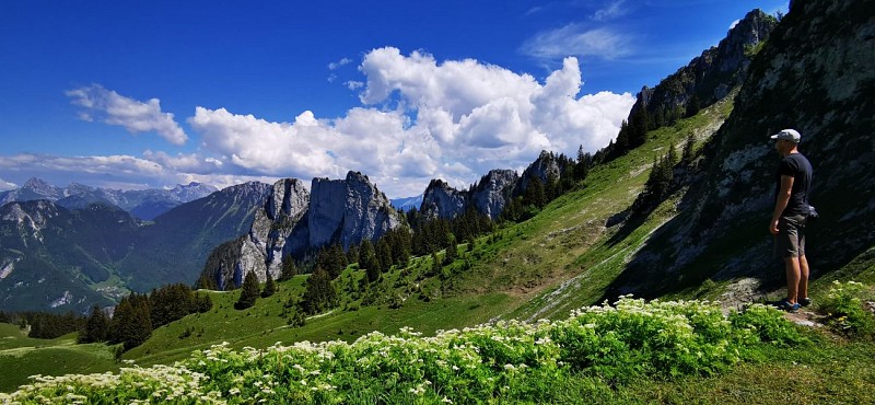 "Les Chalets de Pertuis" Hike