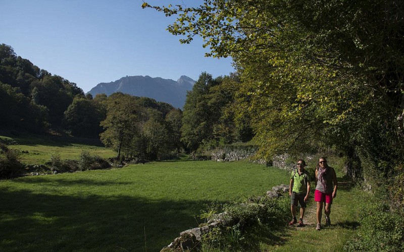 Sentier-Roche-qui-pleure-2