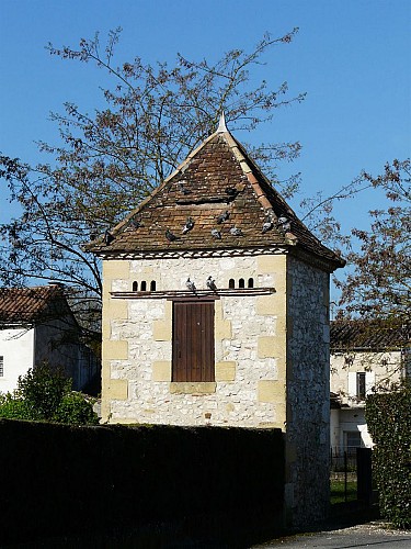 Port-Sainte-Foy_pigeonnier Père Igor