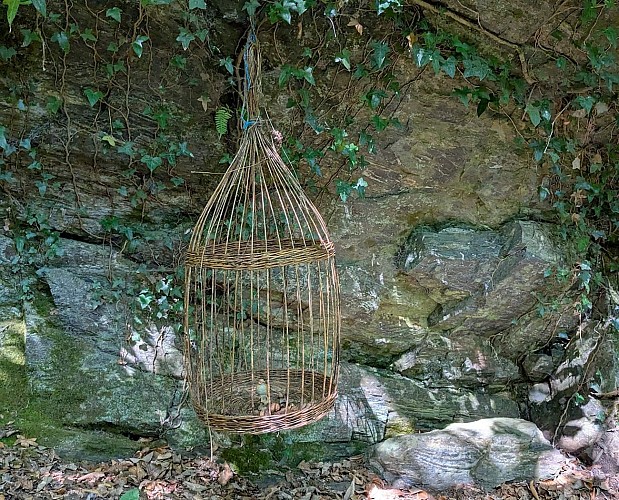 Sentier de Bois Jeansac Abris sous roche