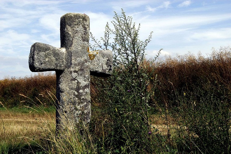 Croix archaïque - Saosnes