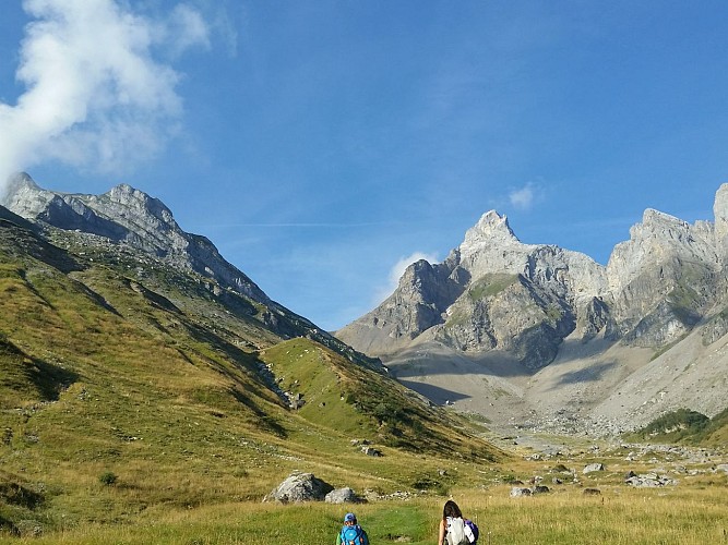 Hiking Trail: Les Quatre Têtes via Doran (2364 m)