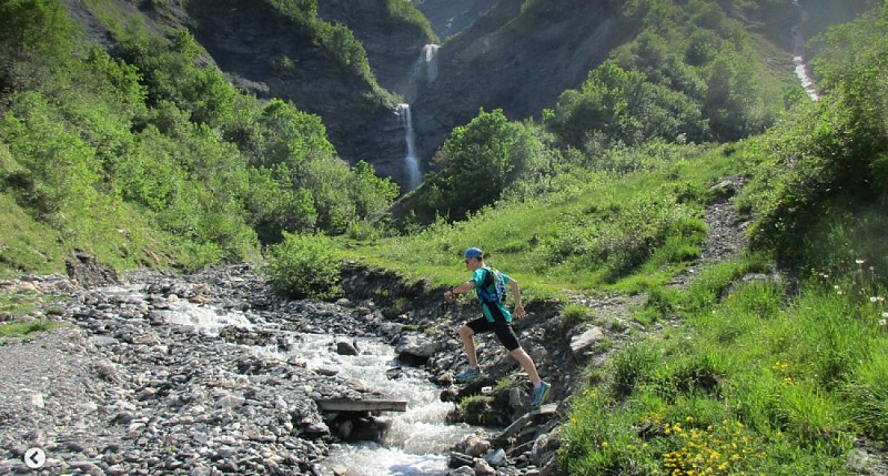 Devant la cascade du Morel