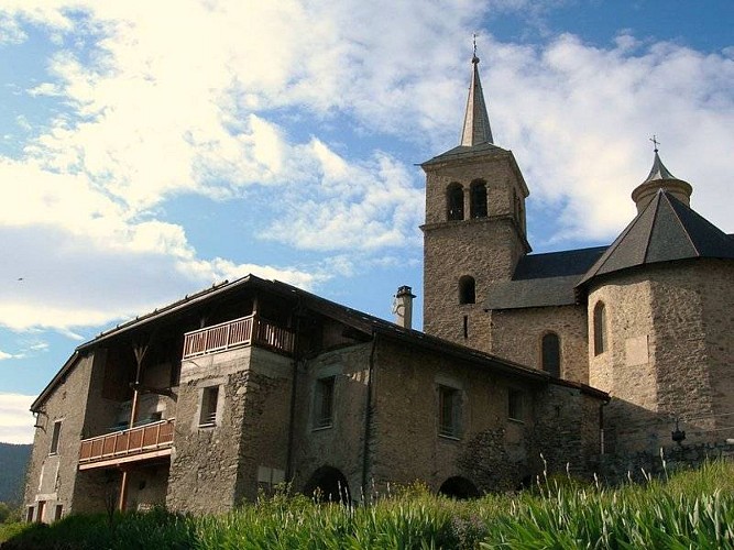 The hillsides of Aigueblanche (B12)