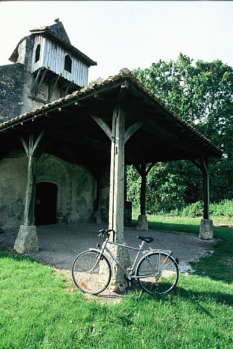 A Belin-Béliet, des murs qui parlent et des fontaines qui soignent
