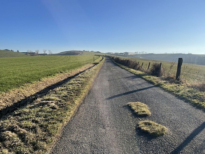 Sentier La Montagne par les Granges_Bellegarde-en-Forez