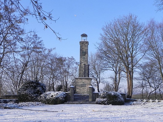 Phare breton Auvelais (2)